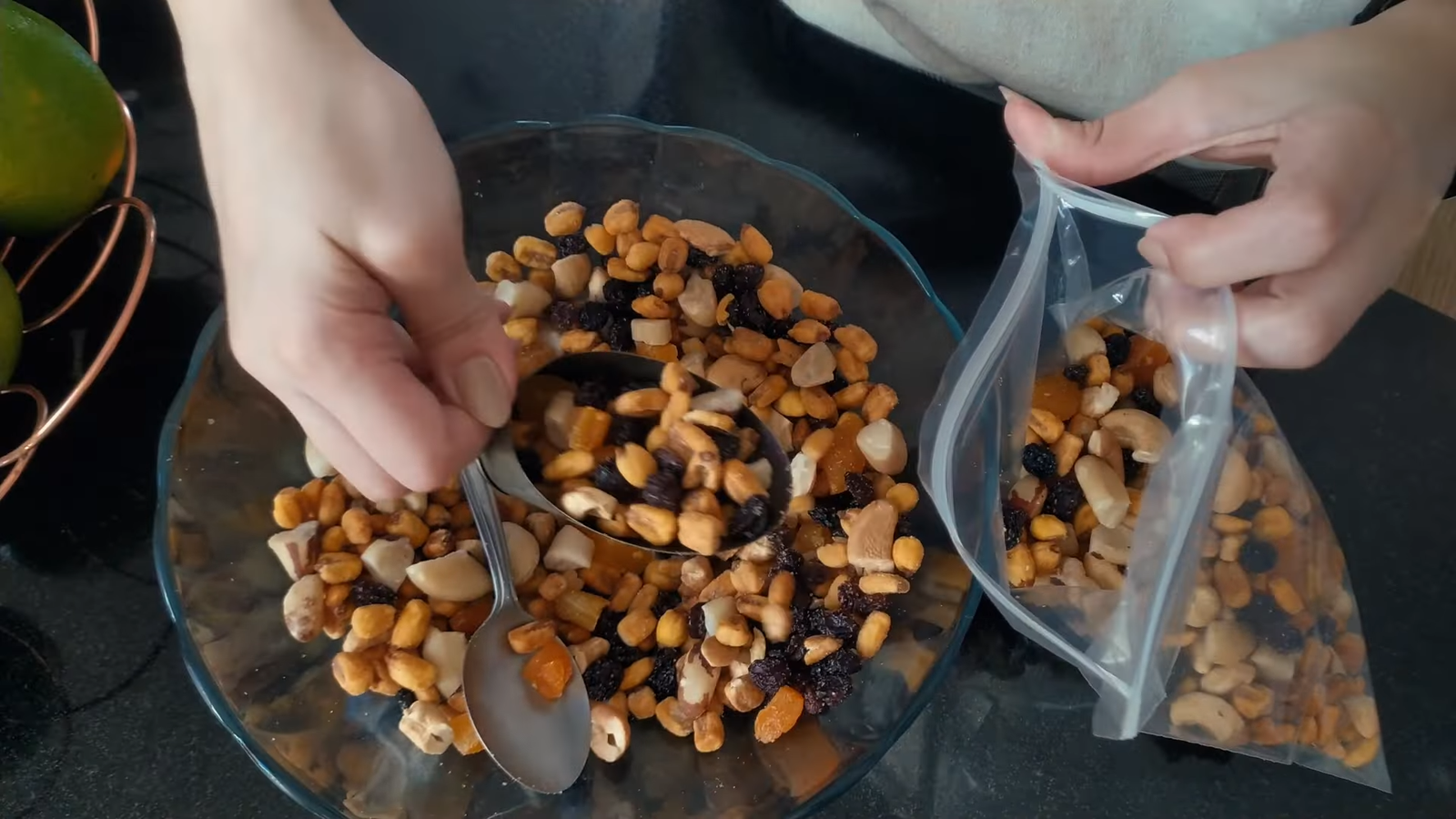 Homemade Nut Mix Recipe (Easy Trail Mix with Dried Fruit)