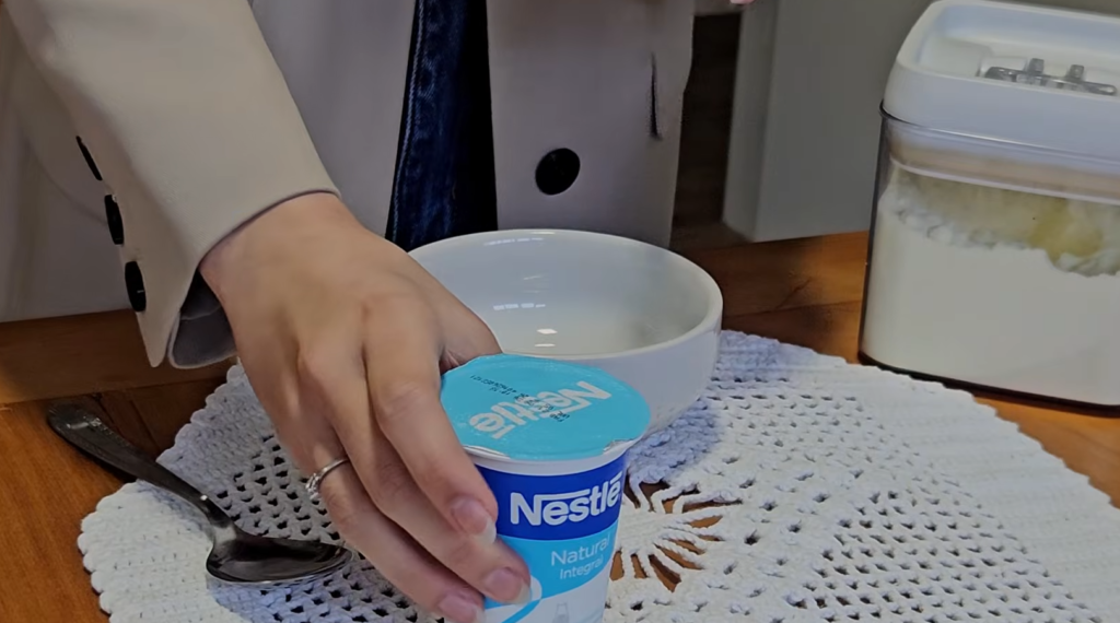 Homemade Yogurt Recipe by Ansoen