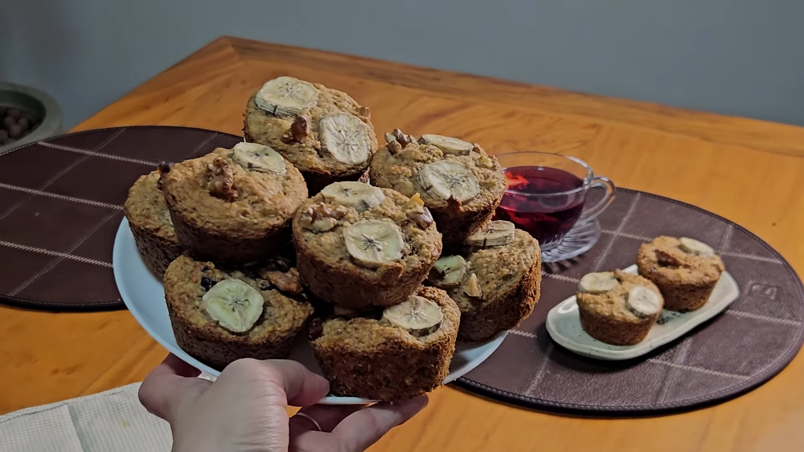 Banana Oatmeal Cupcakes (Easy, No Flour, Naturally Sweet)